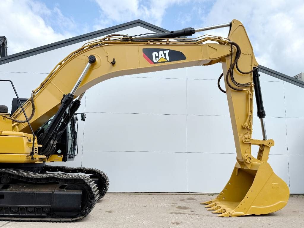 CAT 336FLN - Automatic Greasing / Backup Camera