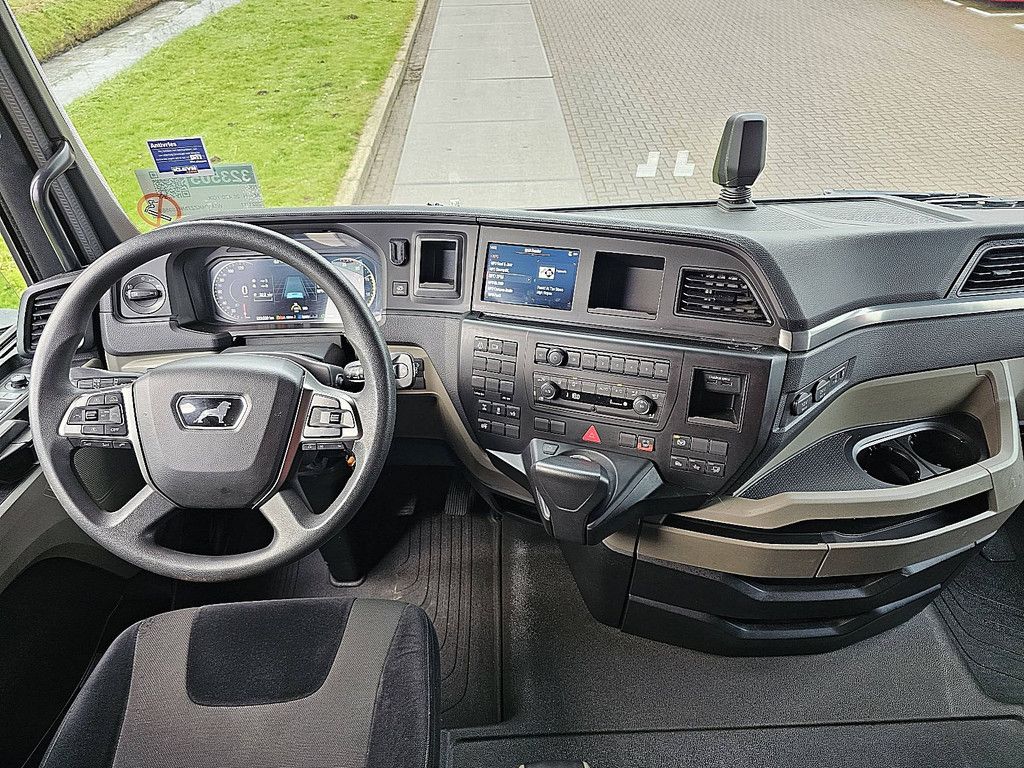 M.A.N. 26.470 TGX gm 6x2/4 adr