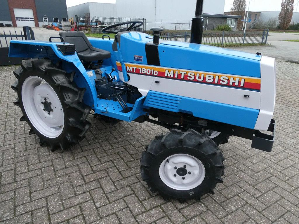 Mitsubishi MT1801D 4wd / 1722 Draaiuren / 4 Cilinder