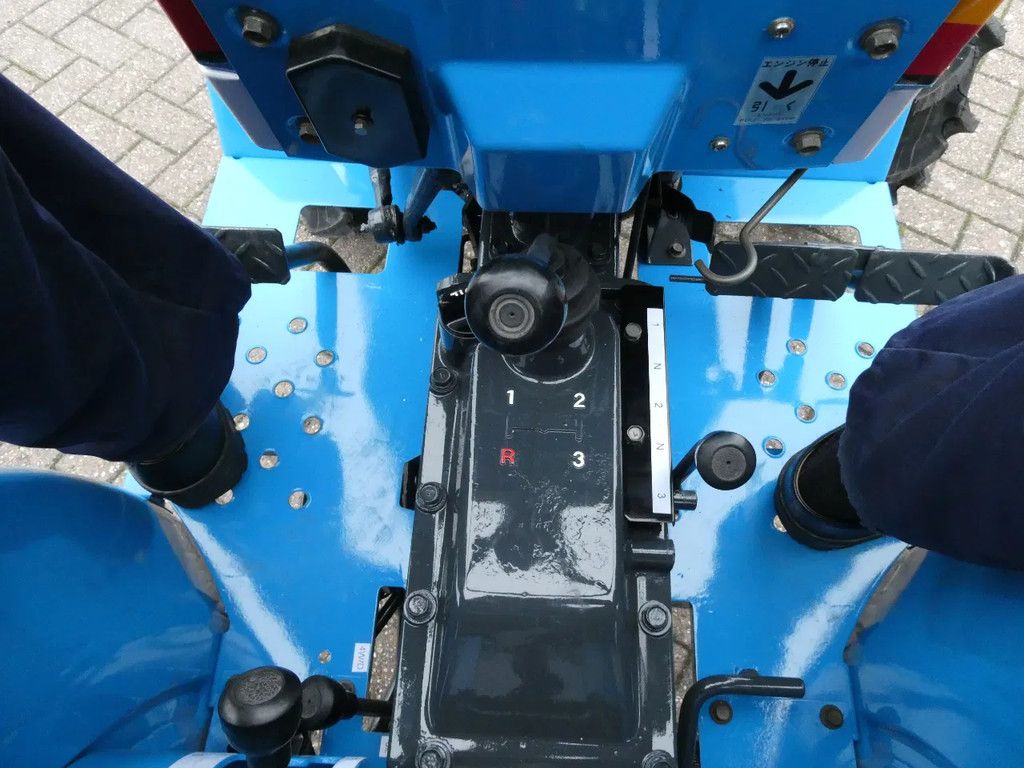 Mitsubishi MT1801D 4wd / 1722 Draaiuren / 4 Cilinder