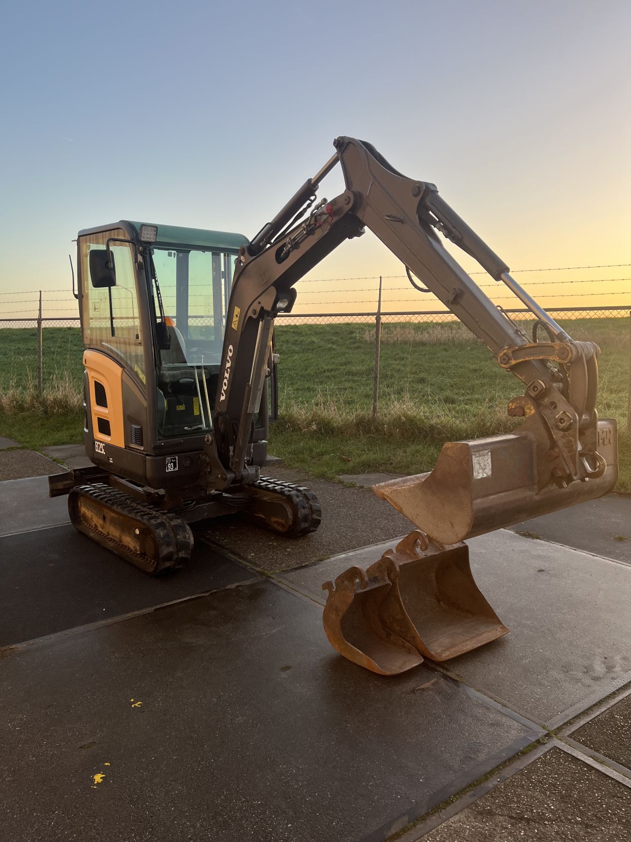 Volvo EC20C minigraver bouwjaar 2013