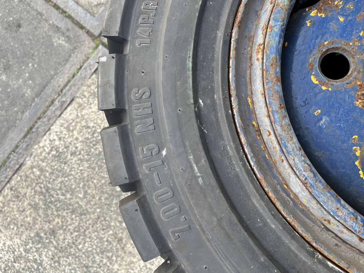 Heftruck banden 5x met vleg