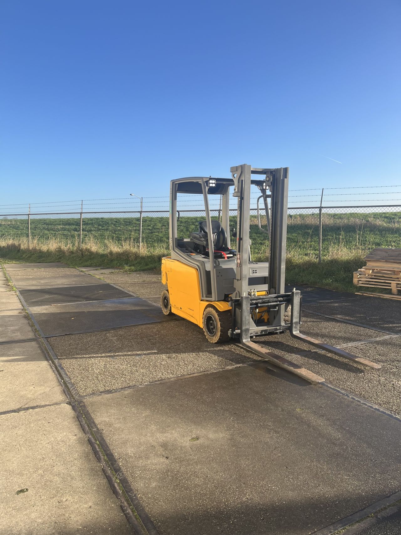 Jungheinrich Heftruck EFG 320