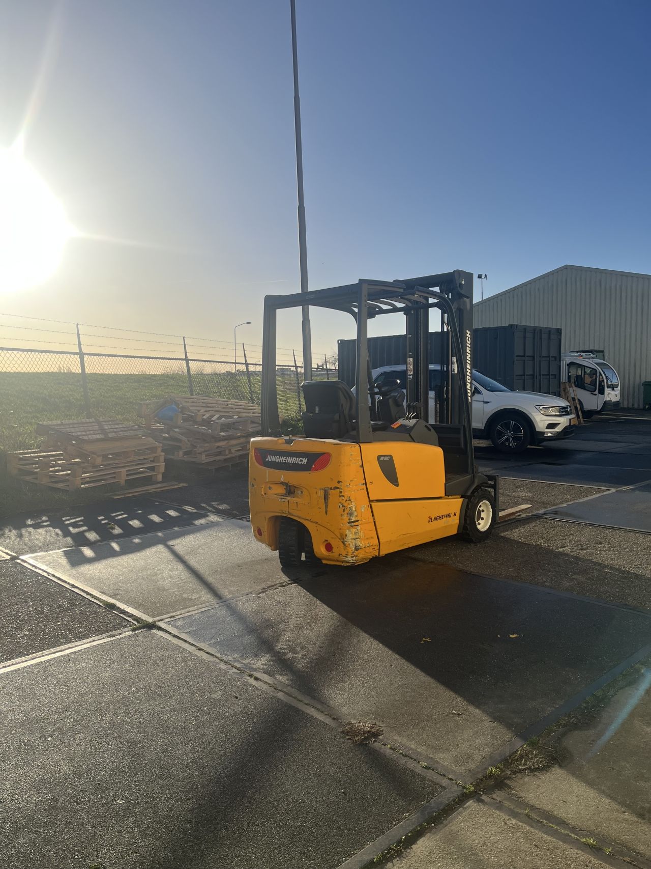 Jungheinrich heftruck EFG 220 bouwjaar 2004 met lage urenstand !