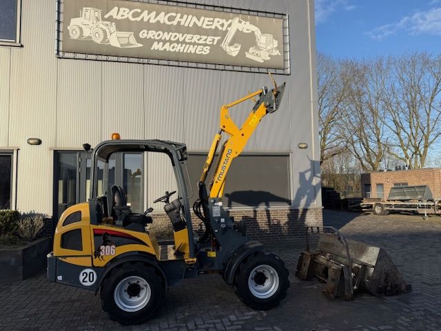 Manitou Mustang 306 520uur Minishovel Kniklader 20km/h NWST