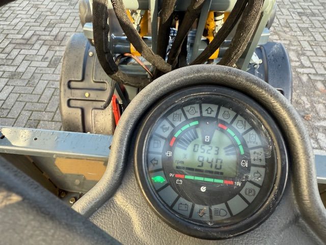 Manitou Mustang 306 520uur Minishovel Kniklader 20km/h NWST