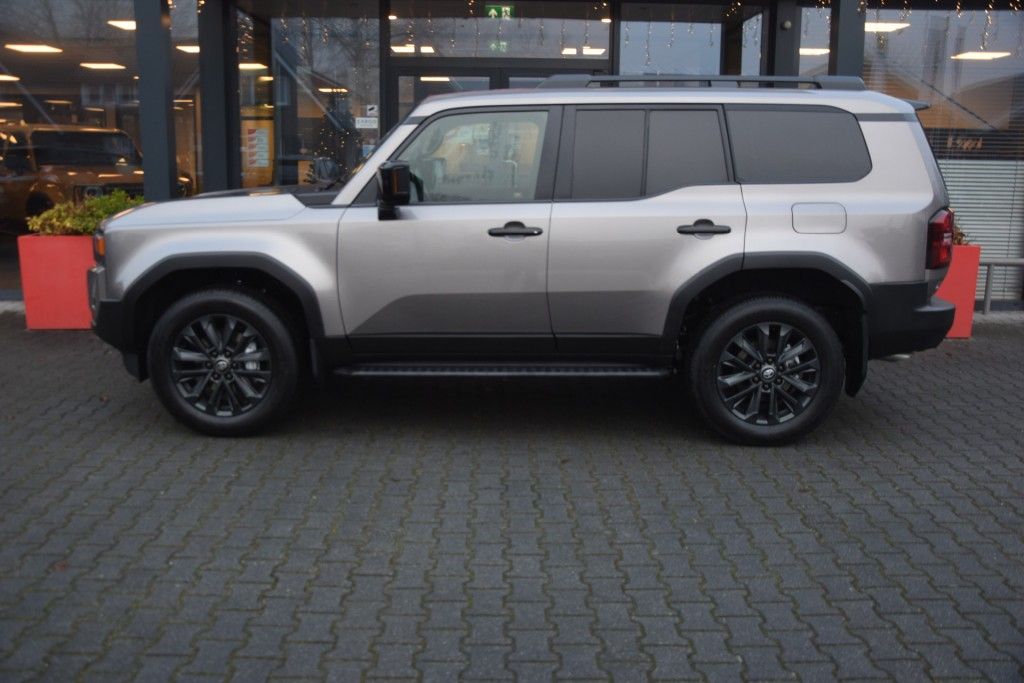 Toyota Landcruiser 250 2.8 D-4D 5DRS hybride 48v PROFESSIONAL A/T 5 SITZ
