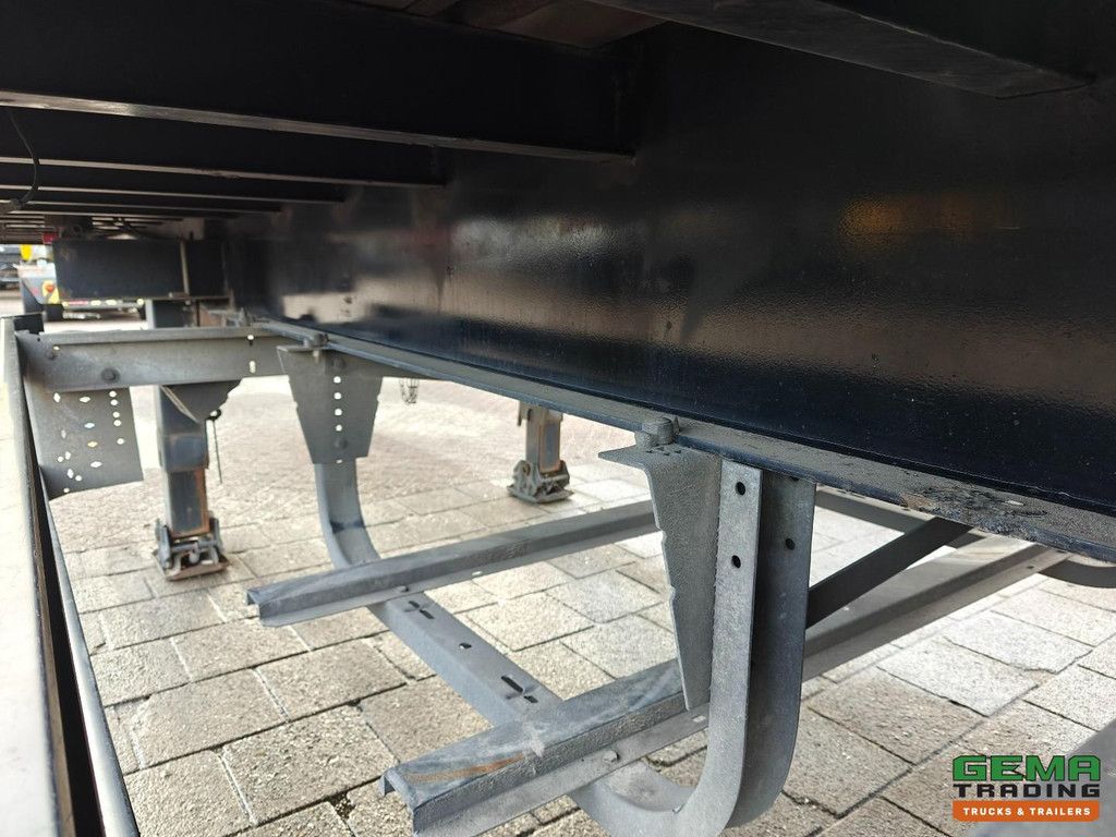 LAG O-3-40 03 3-axle SAF - Curtain Sider/Sliding roof - Disc brakes - Hardwood floor - Toolbox