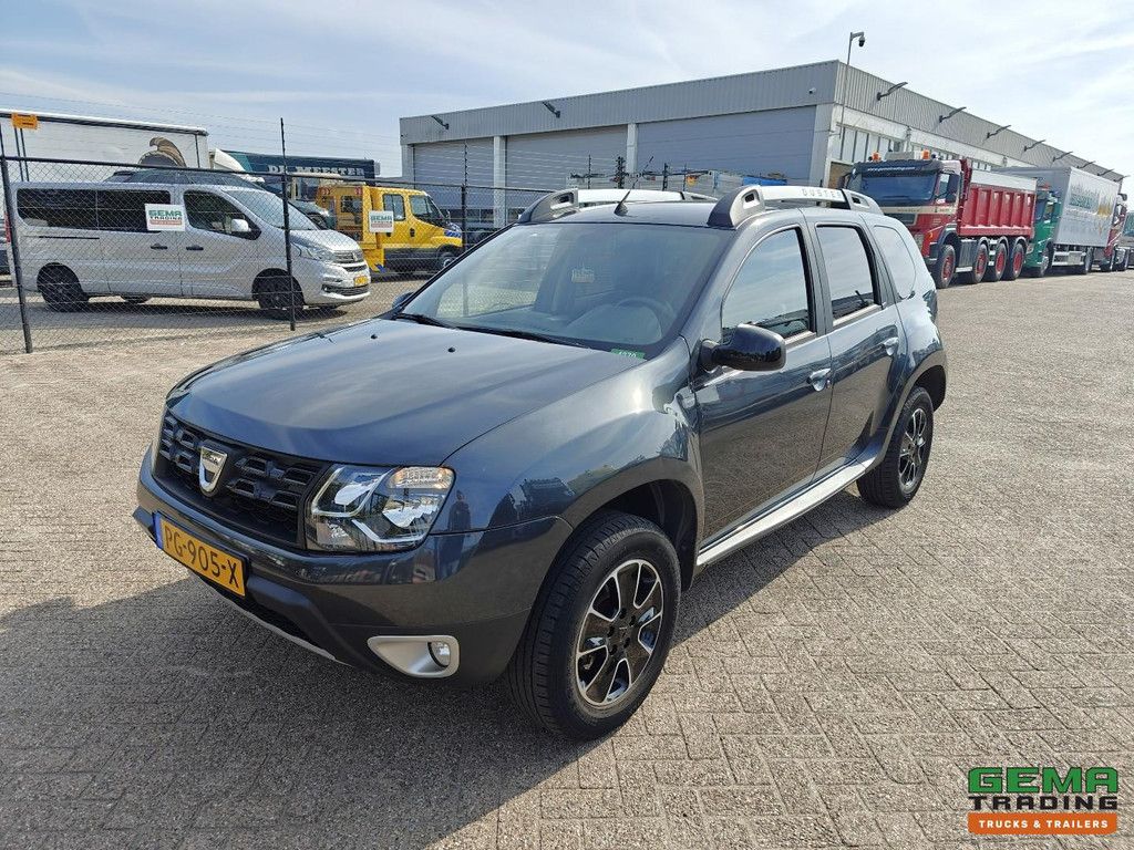 Dacia DUSTER 1.2 TCe Prestige 125PK - Navigatie - Trekhaak - Camera - 82.000km - NAP - 07/2026 APK - EXPORT
