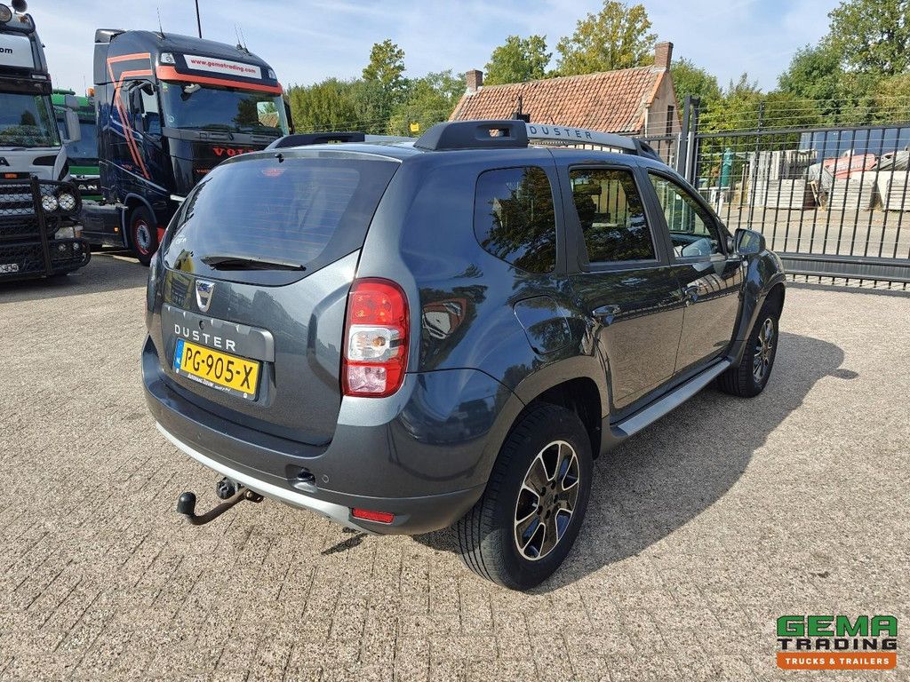 Dacia DUSTER 1.2 TCe Prestige 125PK - Navigatie - Trekhaak - Camera - 82.000km - NAP - 07/2026 APK - EXPORT