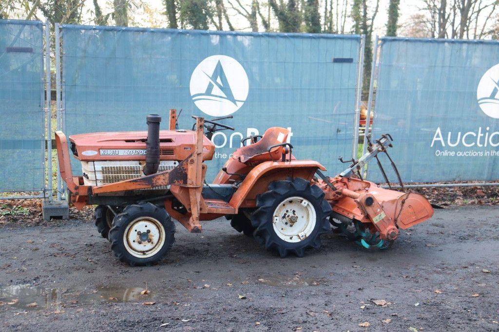 Kleintraktor mit Fräse Kubota ZB1200 Diesel