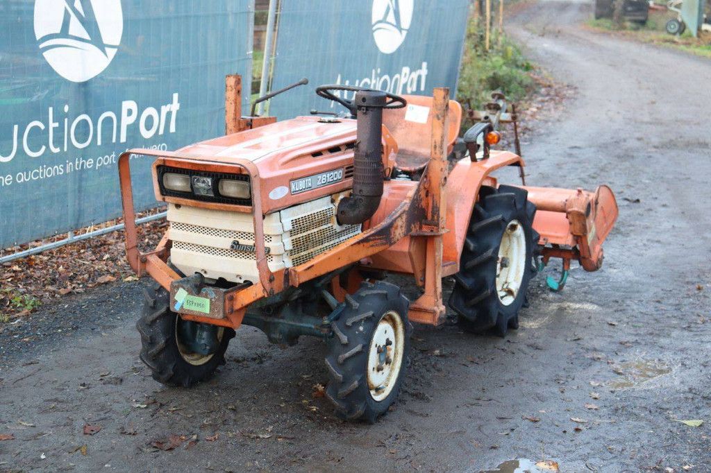 Kleintraktor mit Fräse Kubota ZB1200 Diesel