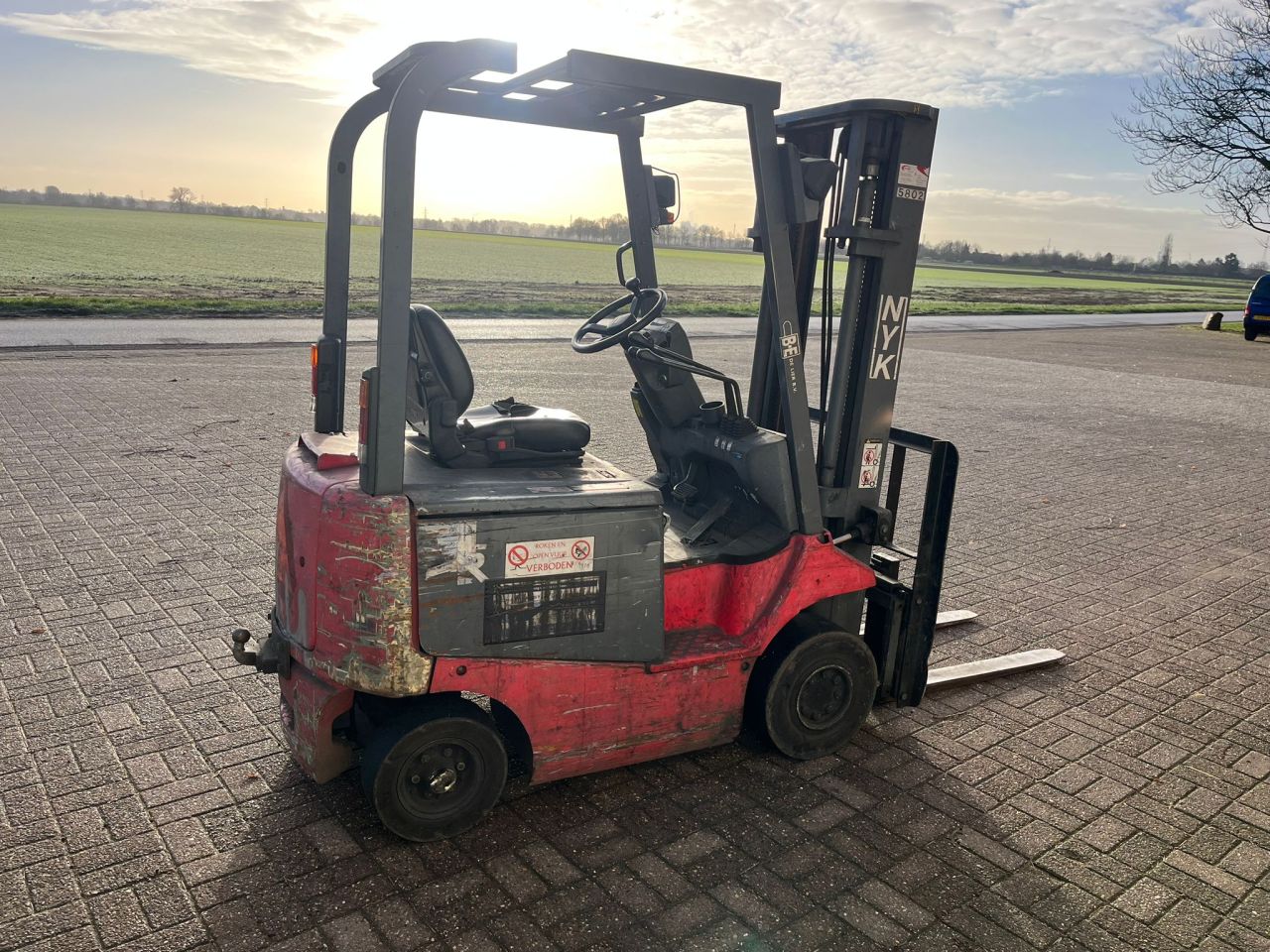 Nichiyu FB15P Elektrische Heftruck | 2005 | 4600U | 1.5T | 330CM