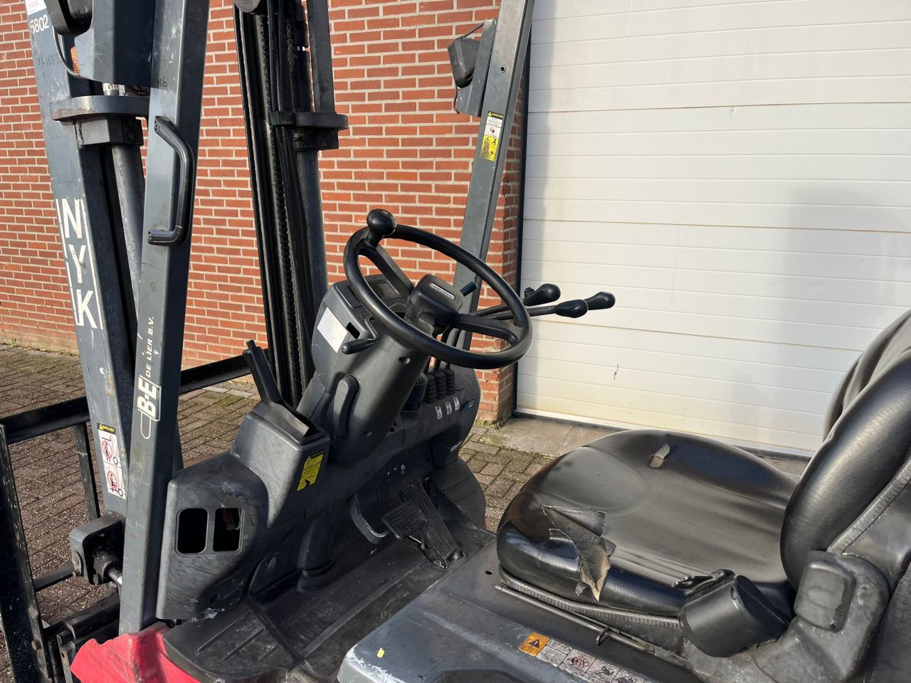 Nichiyu FB15P Elektrische Heftruck | 2005 | 4600U | 1.5T | 330CM