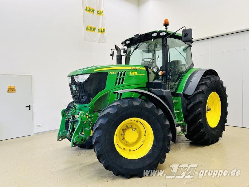 John Deere 6210R
