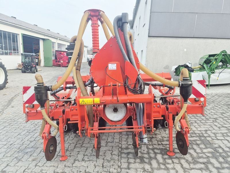 Kuhn Maxima 2 M 300 4-reihig