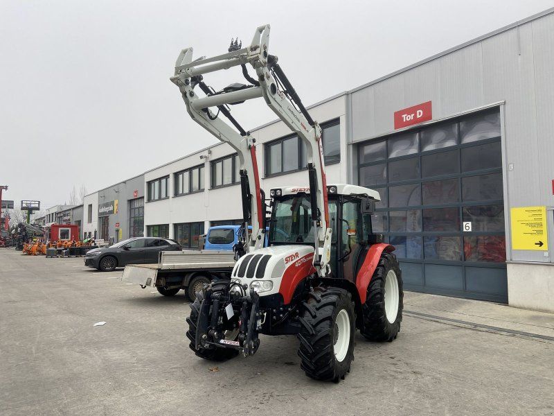 Steyr Kompakt 4075 Komfort 1