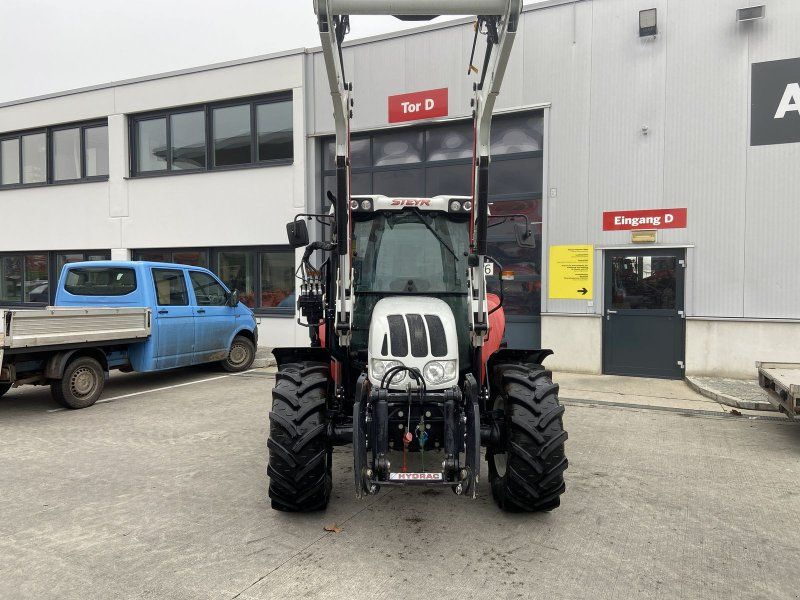 Steyr Kompakt 4075 Komfort 1