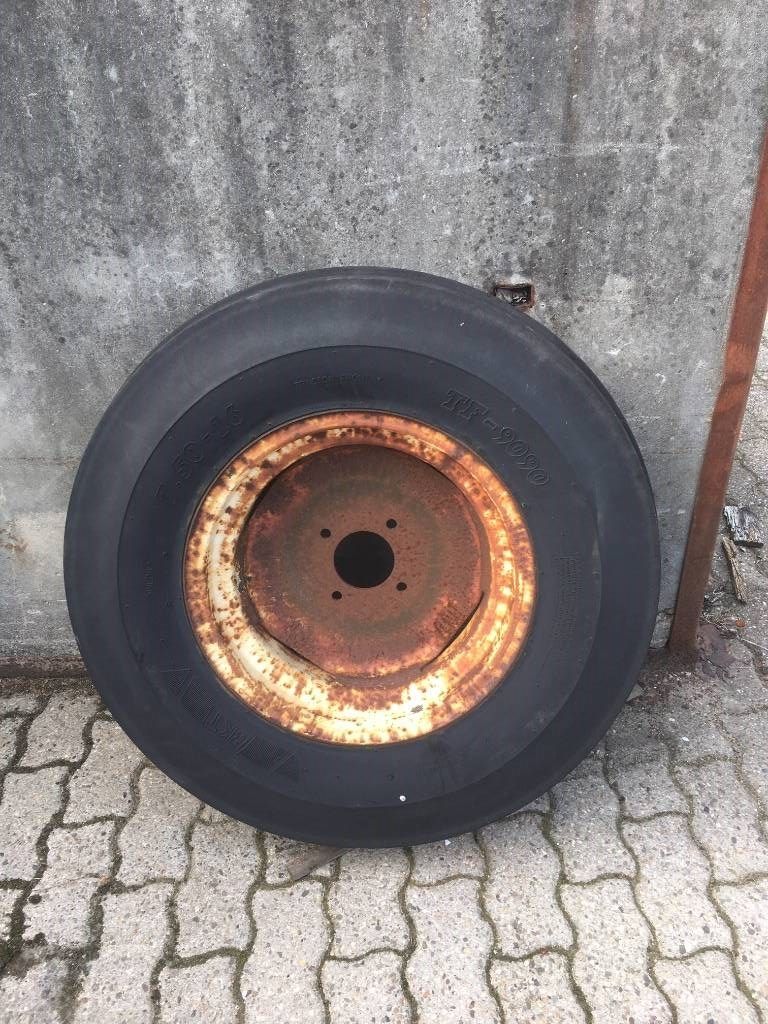 BKT 7.50 R 16 + velg