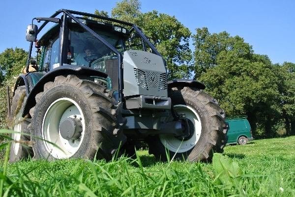 Valtra N-SERIE FORST SCHUTZ / FOREST PROTECTION