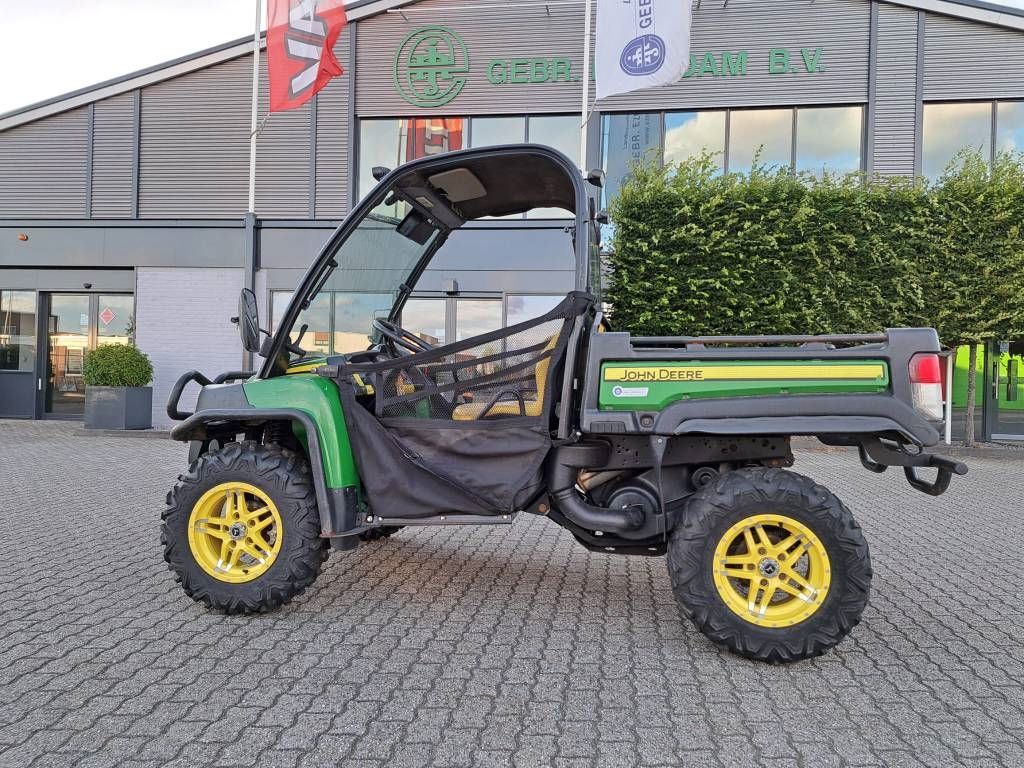 John Deere Gator