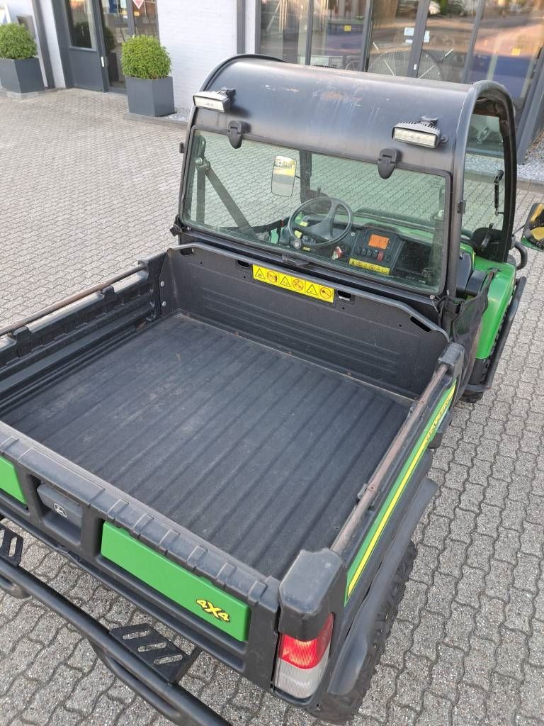 John Deere Gator
