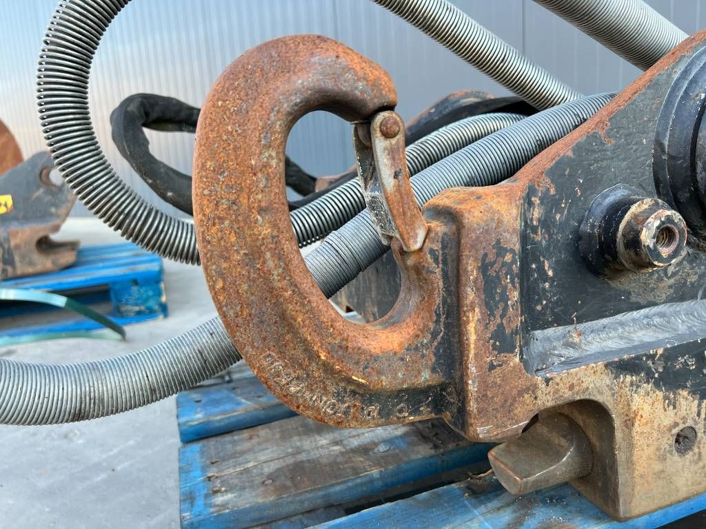 OilQuick OQ65 - M314F / M316F / M318F