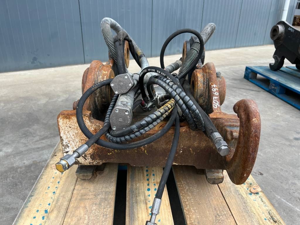 OilQuick OQ70/55 - 323F