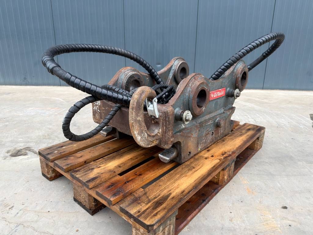 OilQuick OQ70/55 - 329E / 330F