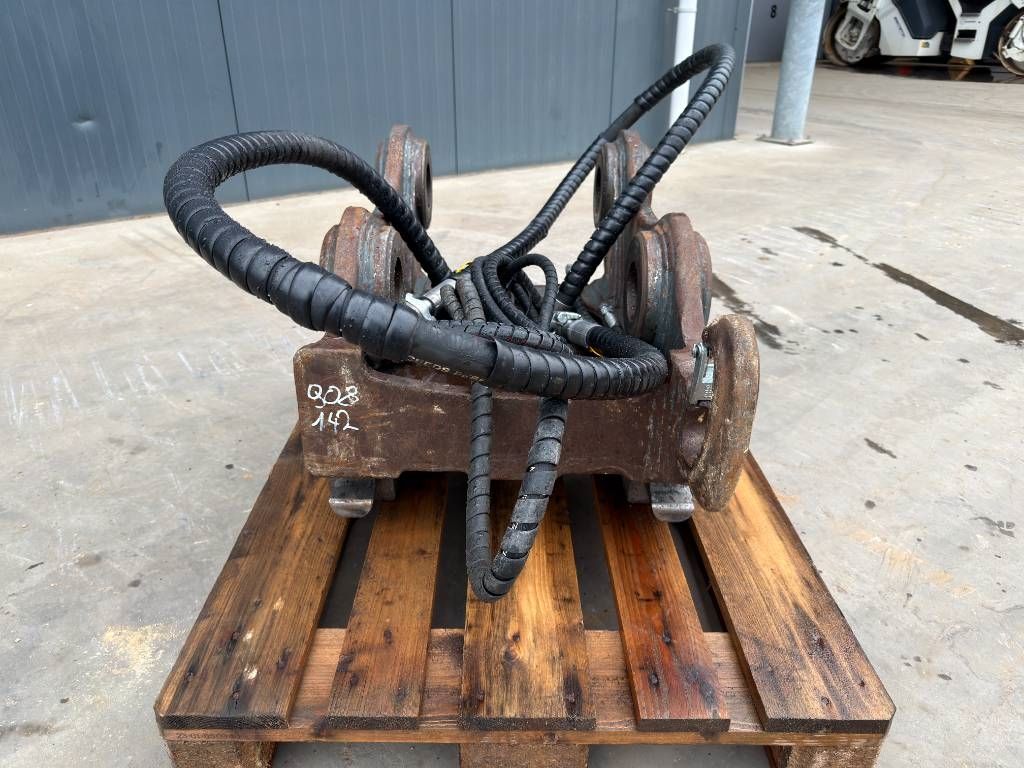 OilQuick OQ70/55 - 329E / 330F