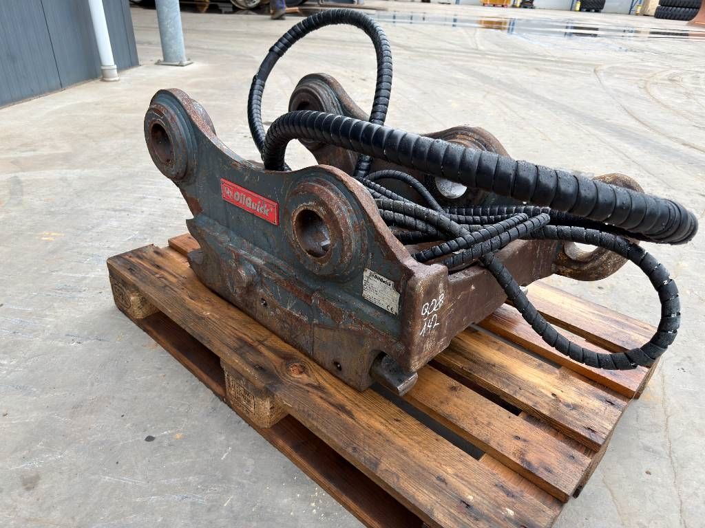 OilQuick OQ70/55 - 329E / 330F