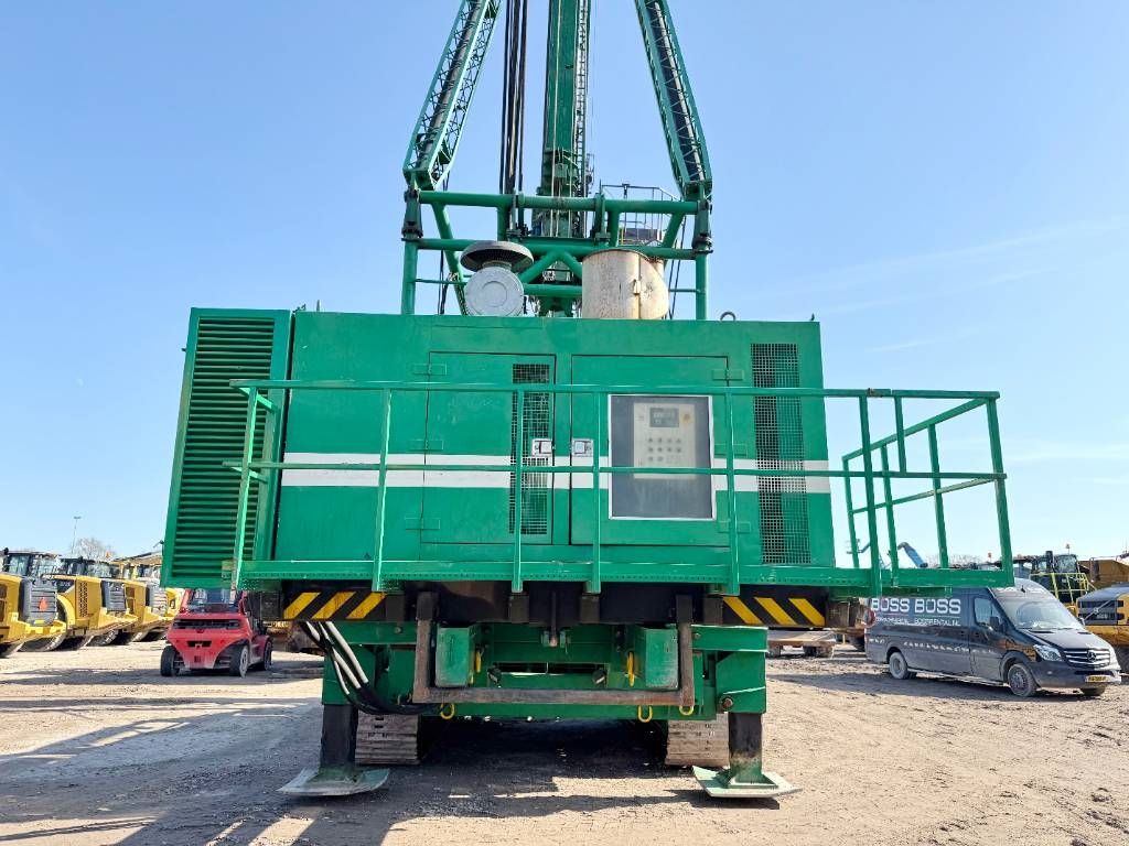 Hitachi KH150GLS-2 - 30.3m Drill / Powerpack / Hydr Tracks