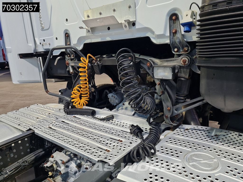 Mercedes Actros 1942 4X2 NL-Truck GigaSpace