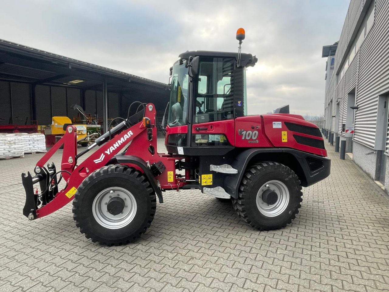 Yanmar V100-5 shovel / wiellader