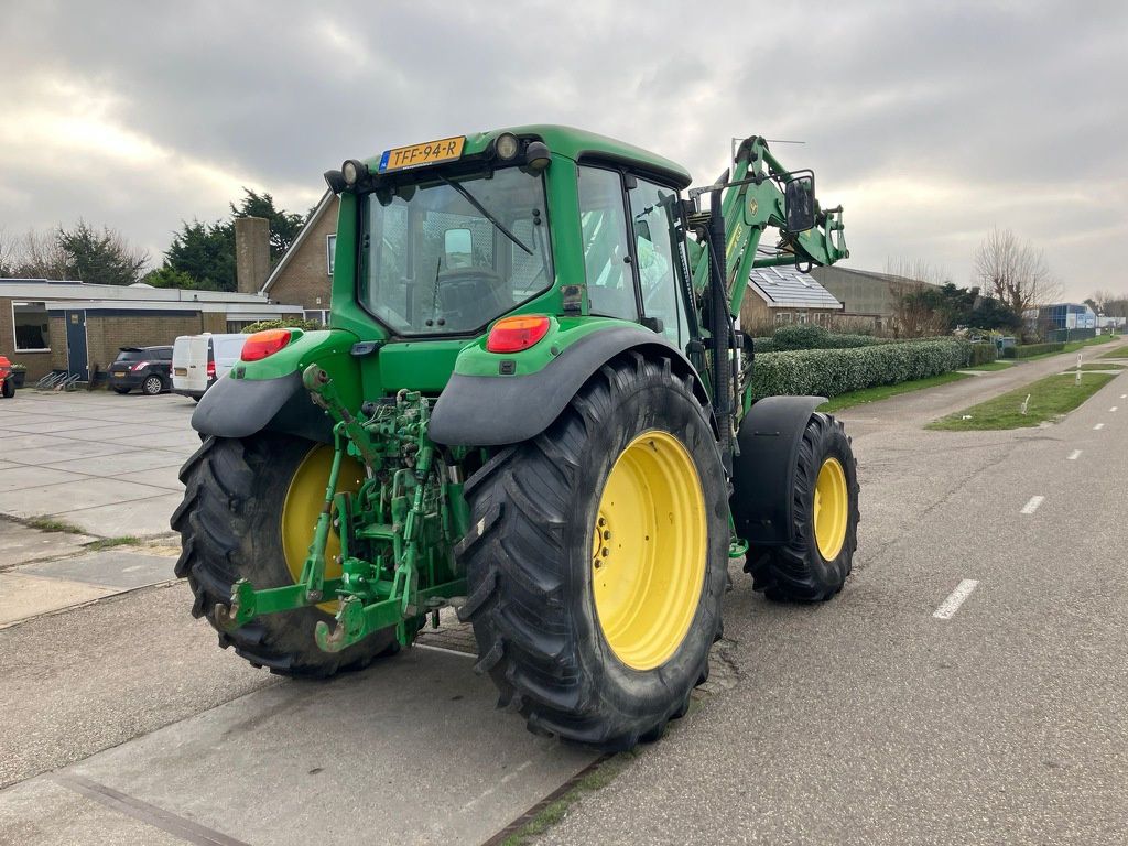 John Deere 6320