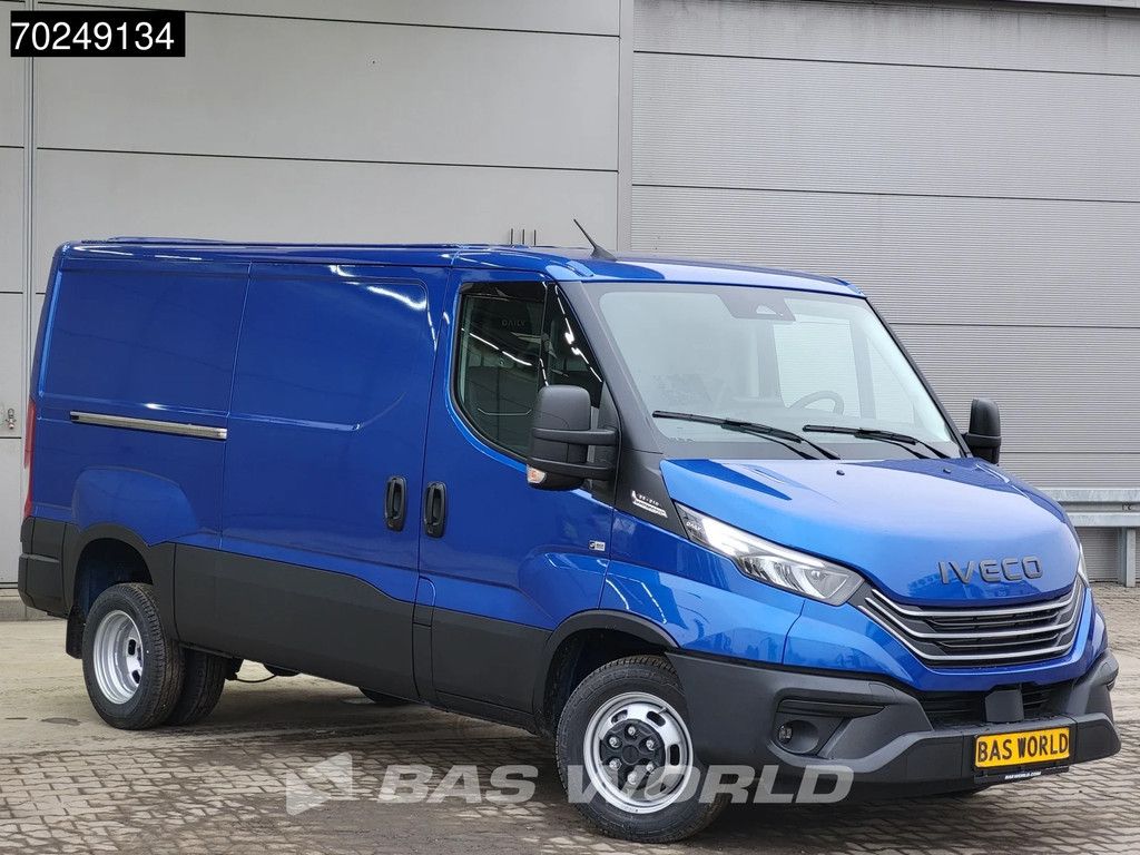 Iveco Daily 35C21 Uniek! 3.0L Automaat Laag Dak L2H1 3,5t Trekhaak LED ACC Navi Camera Parkeersensoren CarPlay Euro6 L2 8m3 Klima AHK
