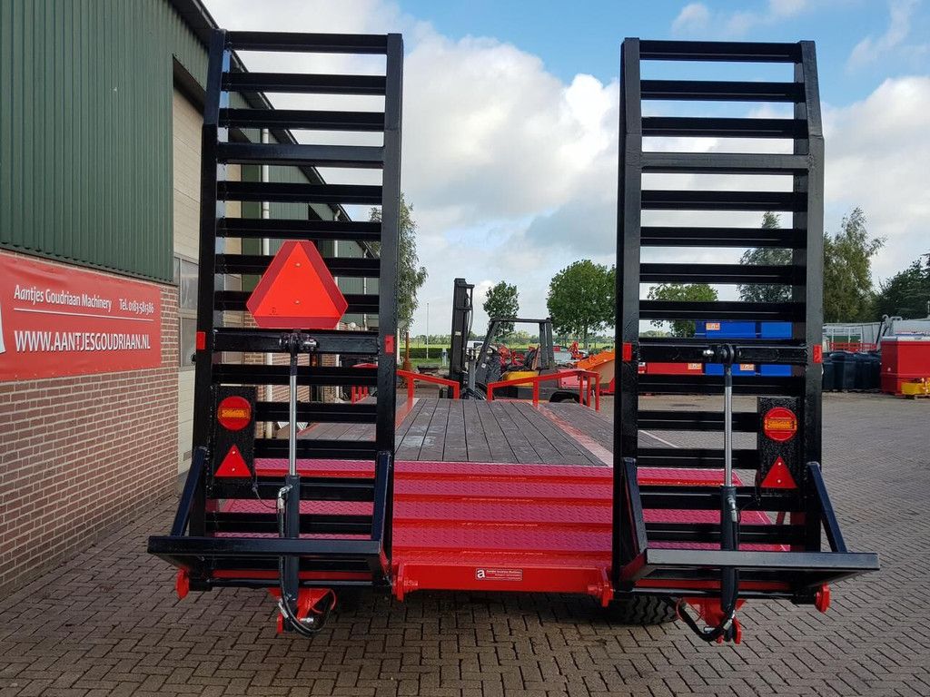 AGM Oprijwagen low loader trailer