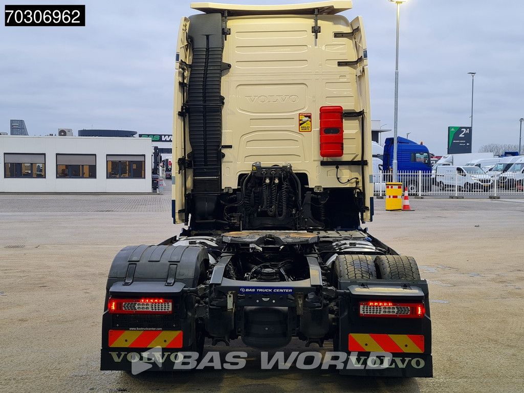 Volvo FH 420 4X2 XL 2xTanks I-ParkCool Leder