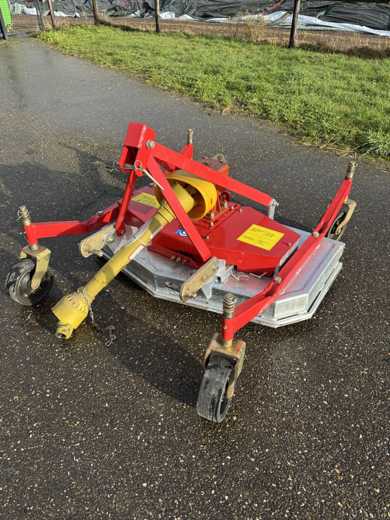 Cirkelmaaier minitractor GEBRUIKT ( IZGST ) marge