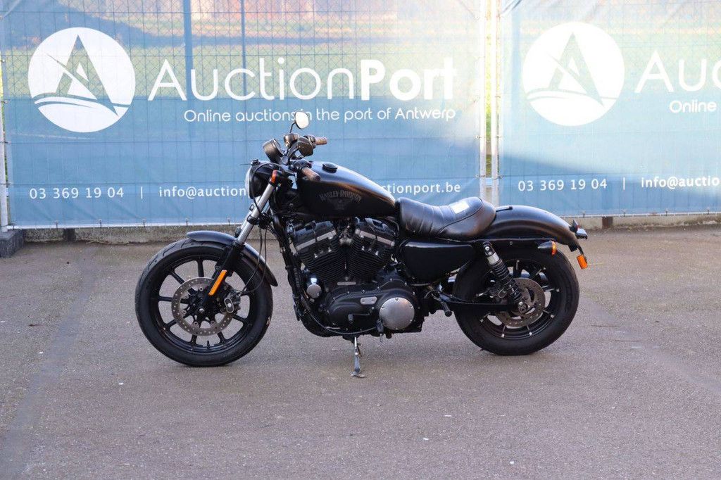 Motorcycle Harley-Davidson Sporster XL 883 Iron Petrol 2017