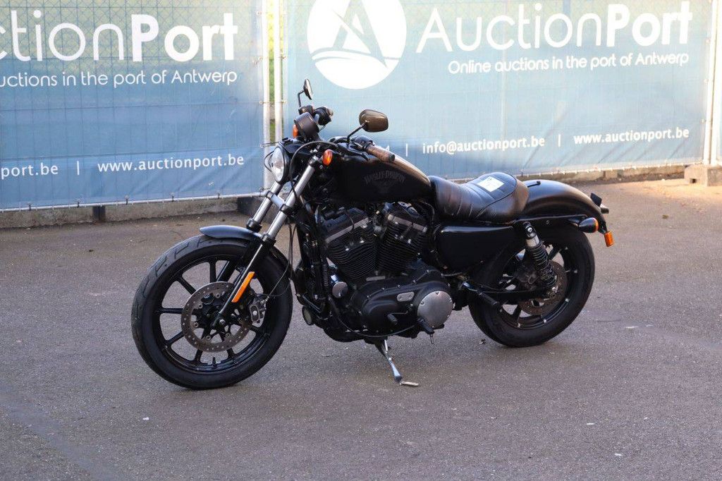 Motorcycle Harley-Davidson Sporster XL 883 Iron Petrol 2017