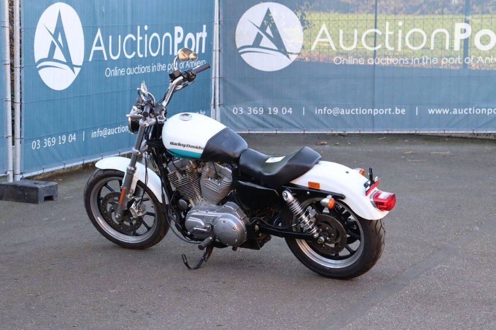 Harley-Davidson Sportster XL883 Super Low Benzin 2016