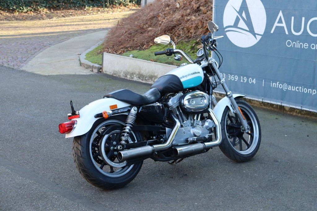 Harley-Davidson Sportster XL883 Super Low Benzin 2016