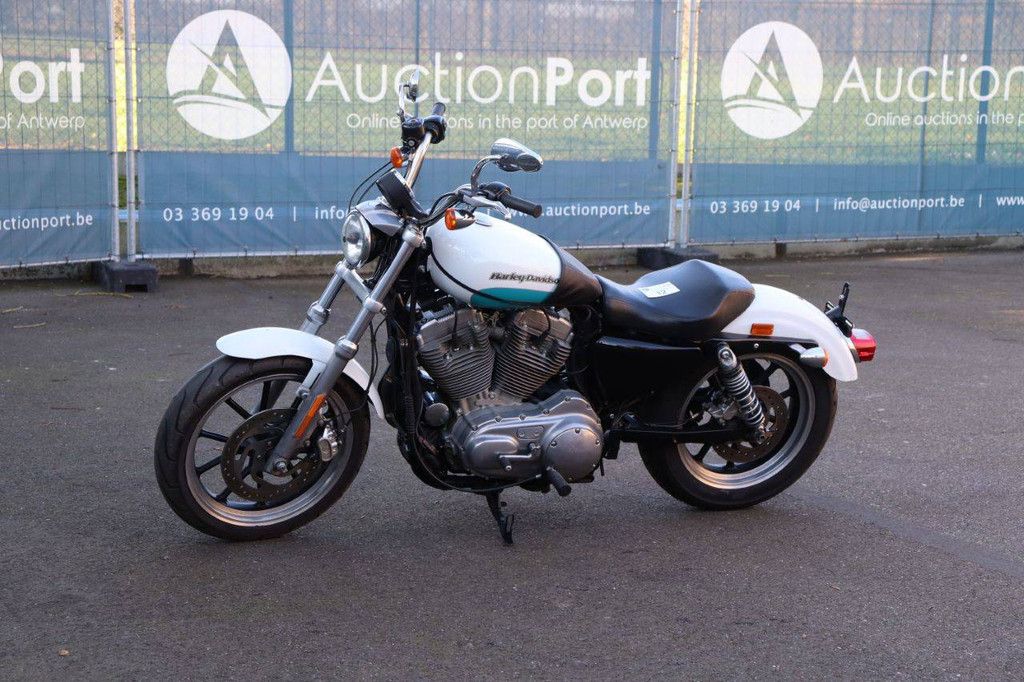 Harley-Davidson Sportster XL883 Super Low Benzin 2016