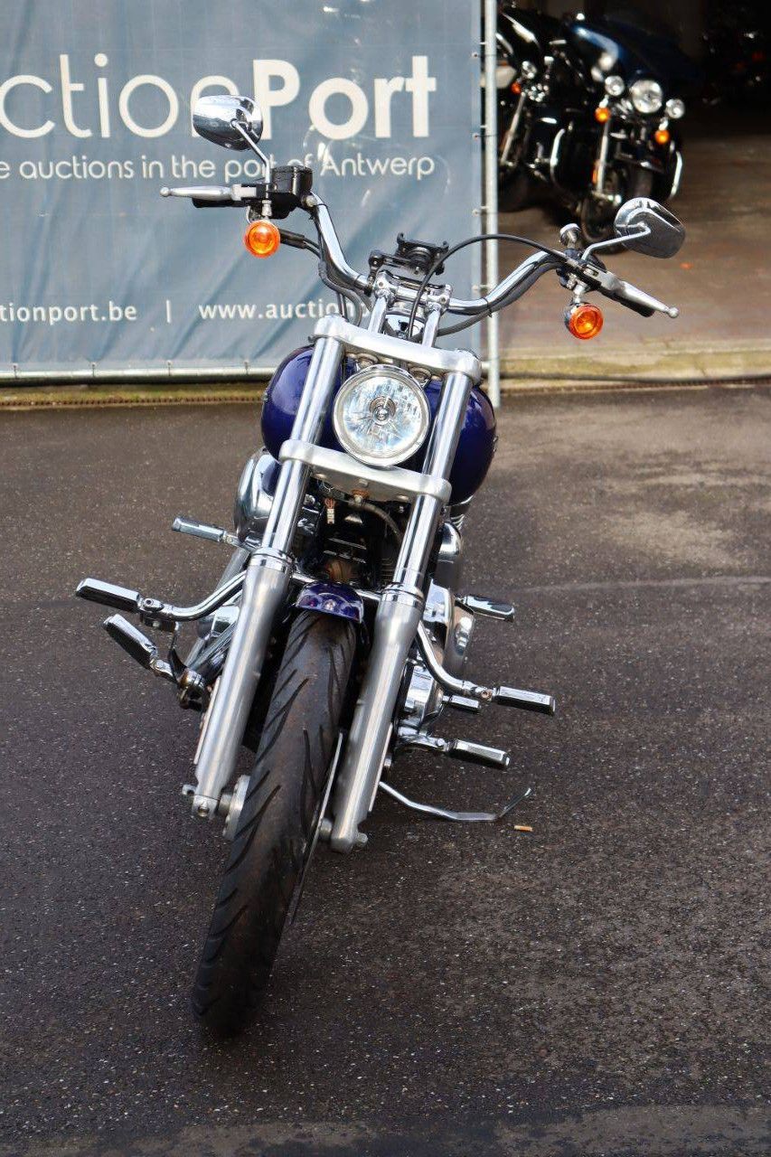 Harley-Davidson Dyna Street Bob Petrol Motorcycle 2006