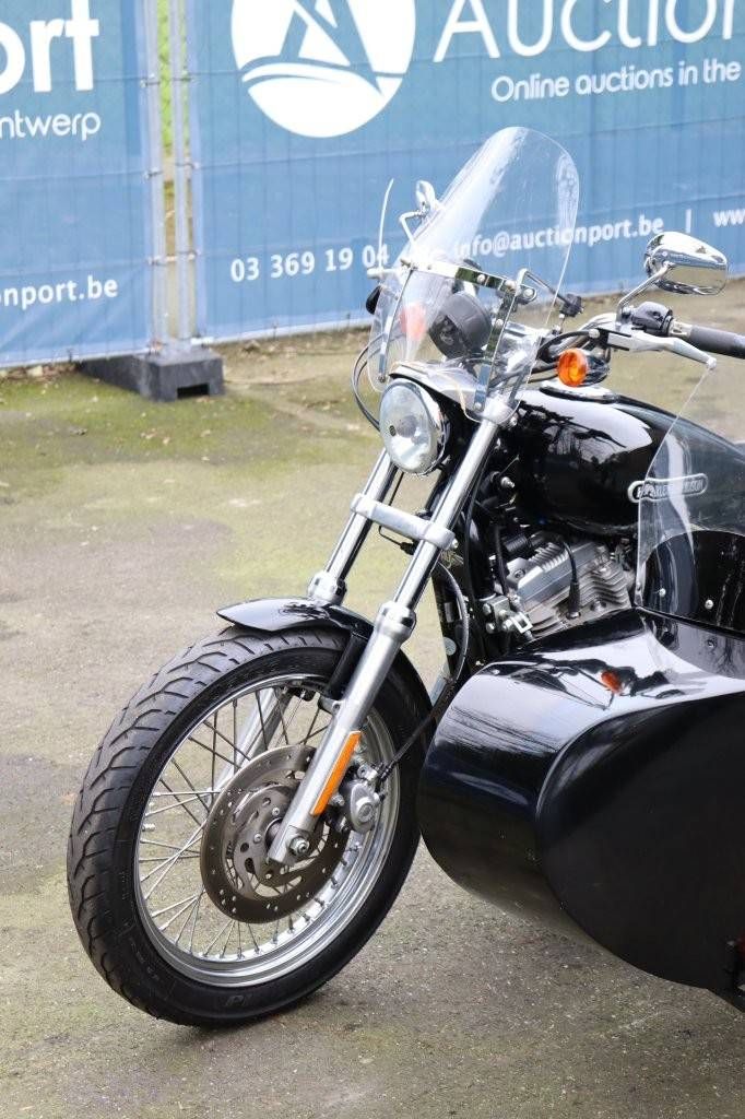 Motorcycle Harley-Davidson Sporster XL883 + Side Car Petrol 2009