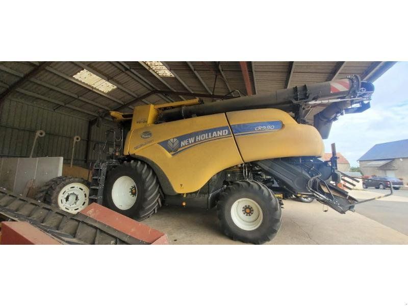 New Holland CR9.90