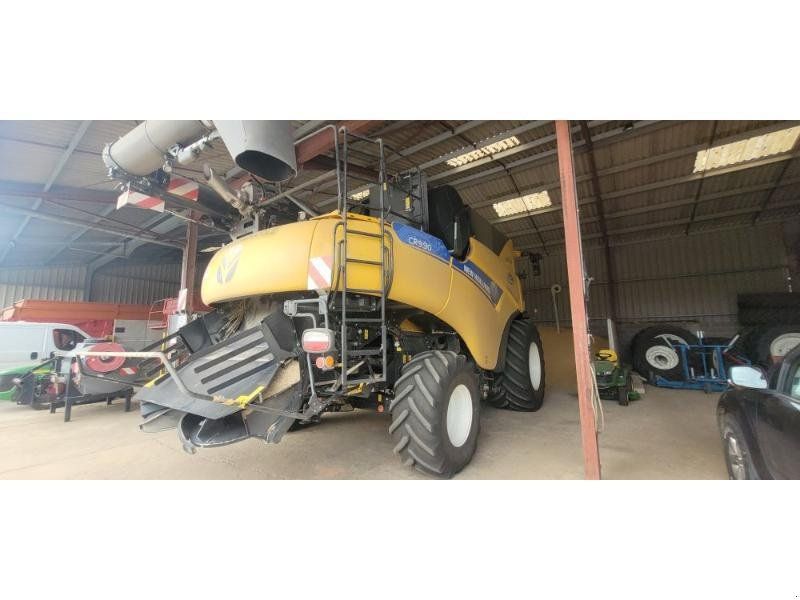 New Holland CR9.90