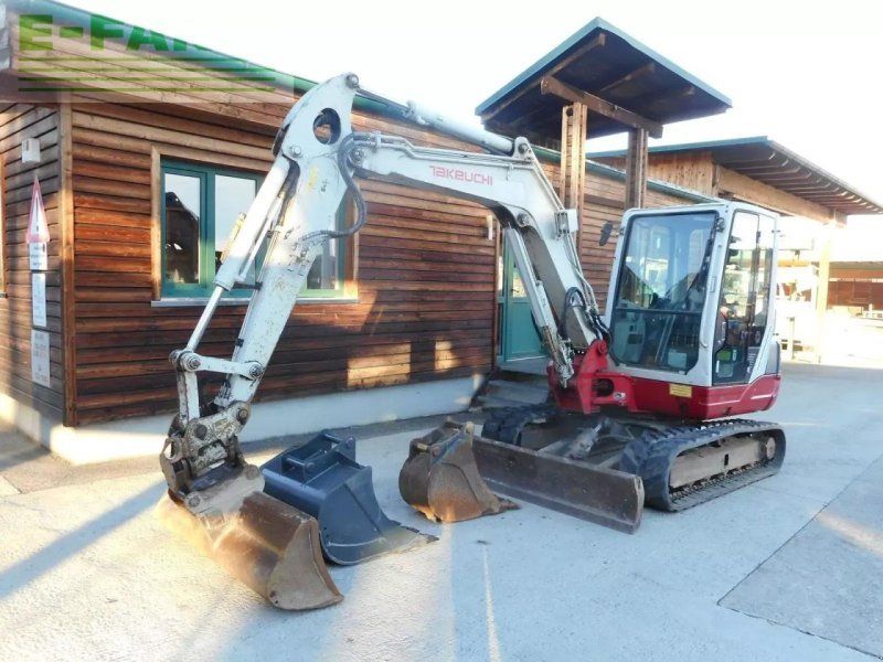 Takeuchi tb 250 mit powertilt + hydr. sw + 3 löffel