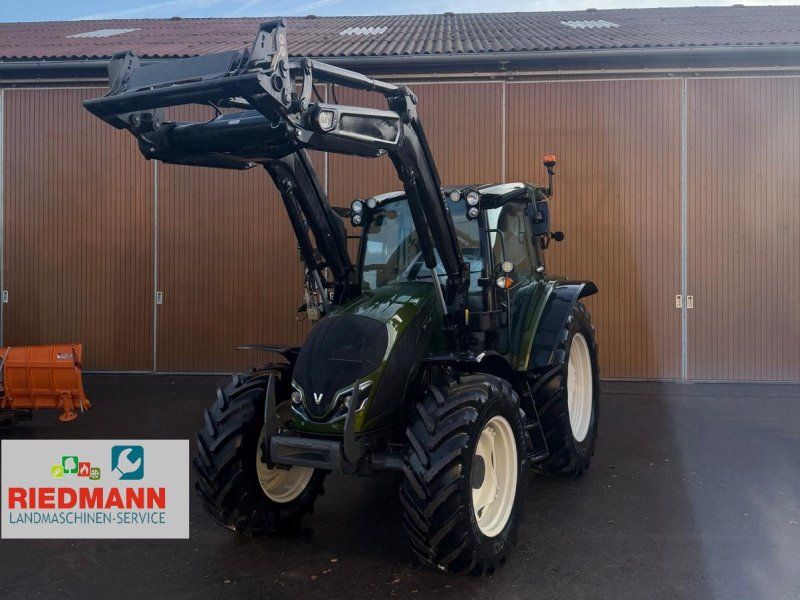 Valtra A105